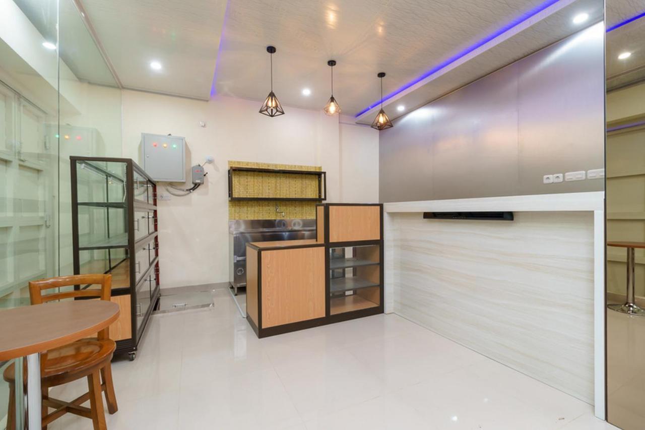 Reddoorz Plus Near Rs Rk Charitas 2 Palembang Exteriér fotografie
